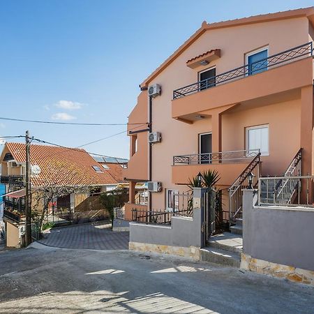 Apartments Viljac Трогір Екстер'єр фото
