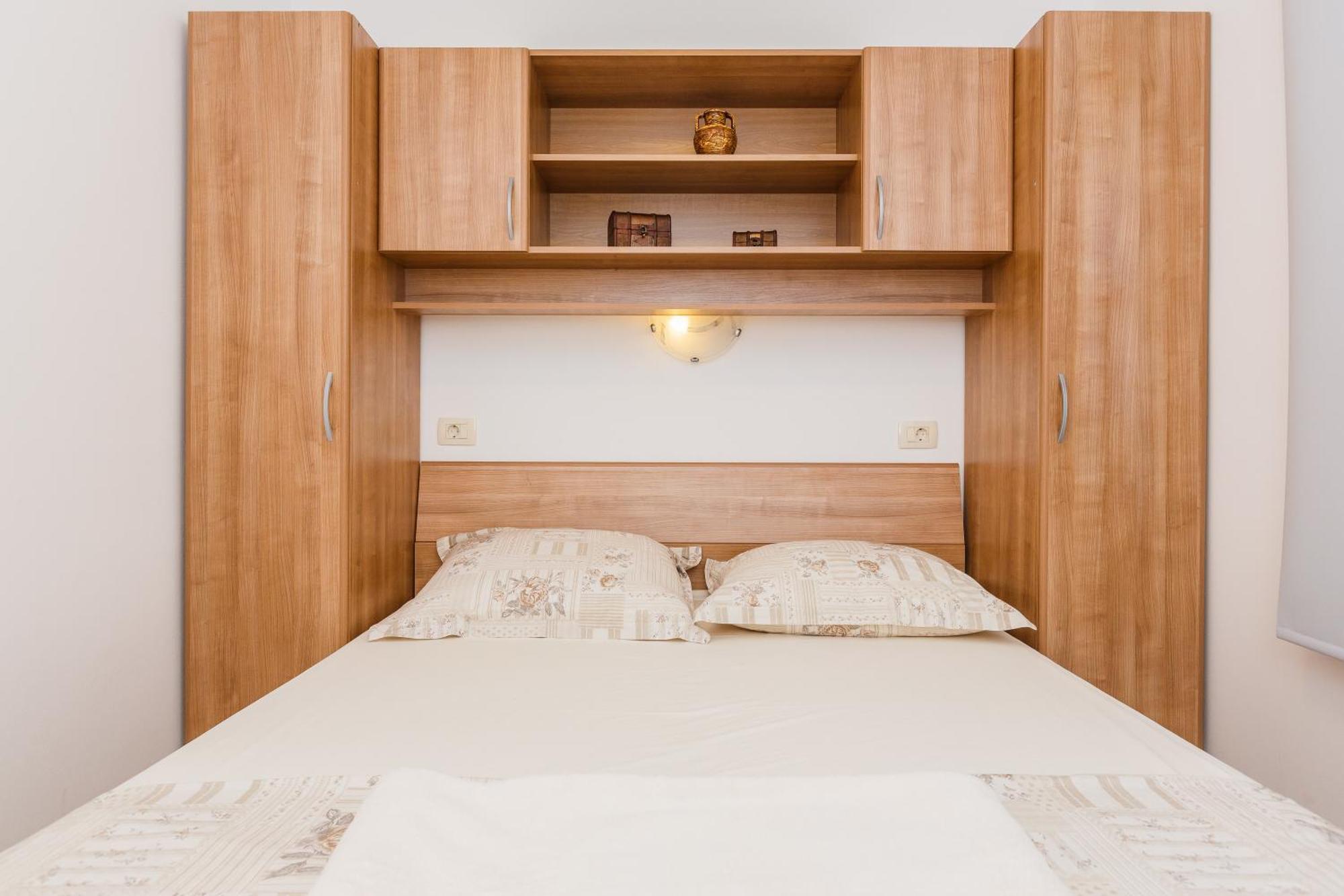 Apartments Viljac Трогір Екстер'єр фото